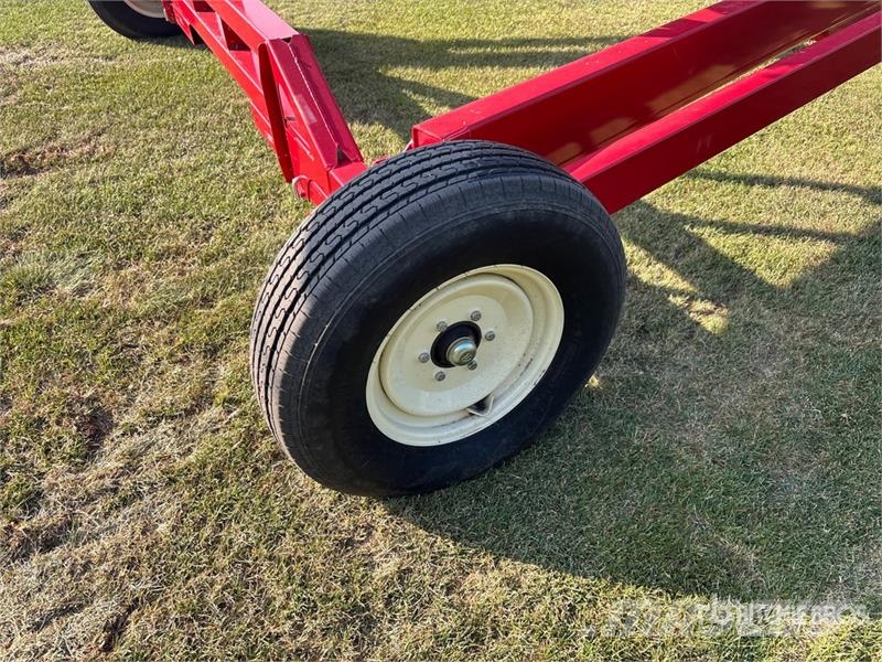 AGI X13-84 13 in x 84 ft Telescopic Swing Grain Auger 운반 장비