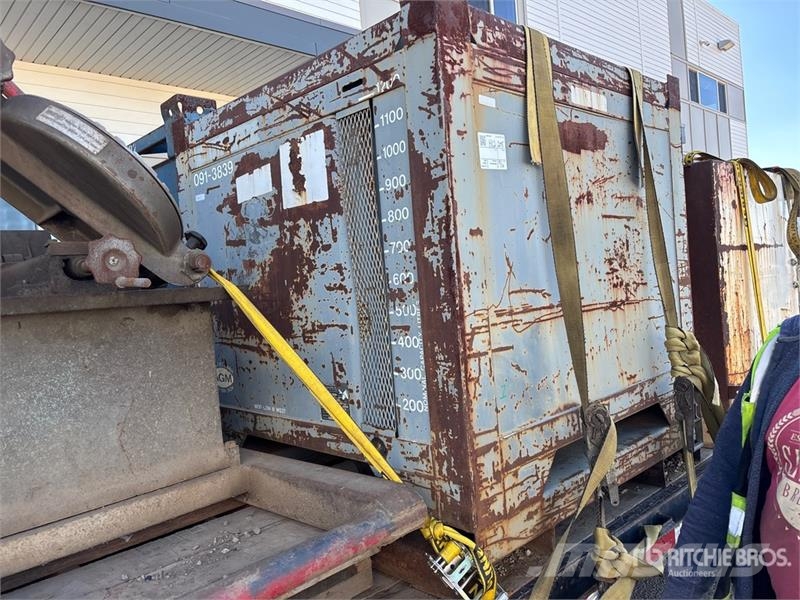 AGM Steel Industries 1200 L Skid Mounted Steel Tank صهاريج الوقود والصهاريج الإضافية