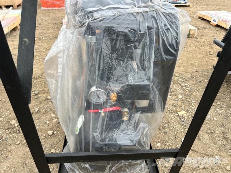 AGT AC 40 gal Air Compressor (Unused) 콤푸레샤