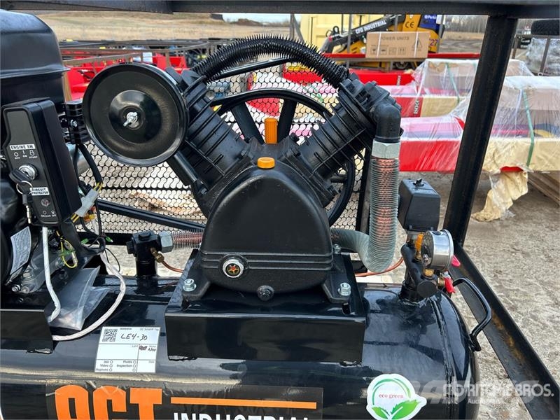 AGT AC 40 gal Air Compressor (Unused) 콤푸레샤