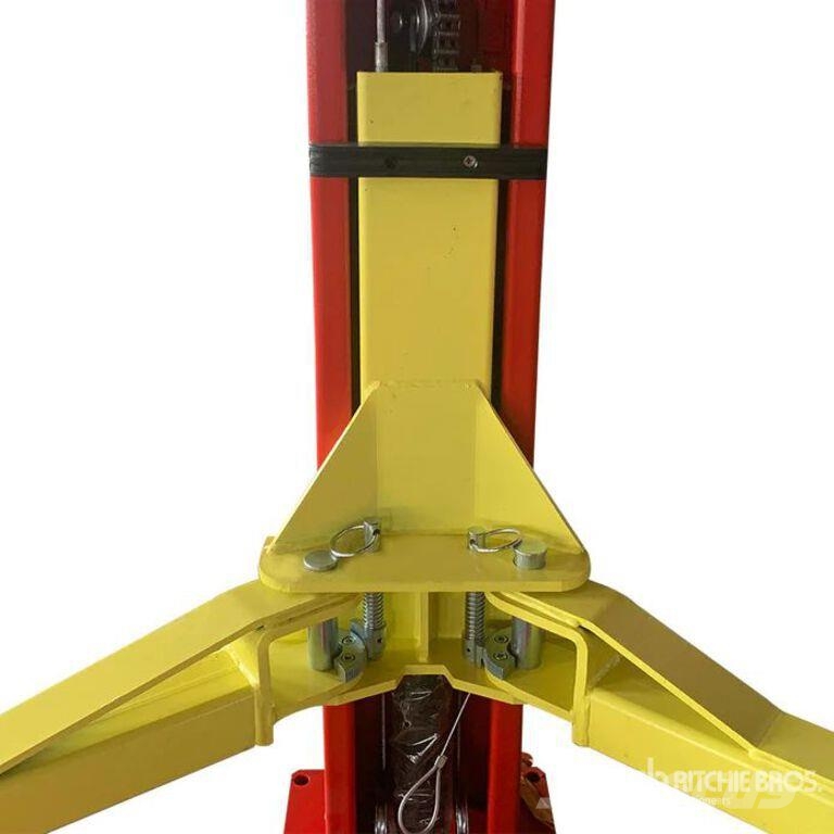 AGT ATK-B1000 2 Post 10000 lb Vehicle Lift (Unused) Sonstige Baumaschinen