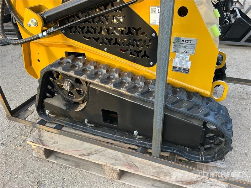 AGT MX-CRT23 Mini Compact Track Loader (Unused) Minicargadoras