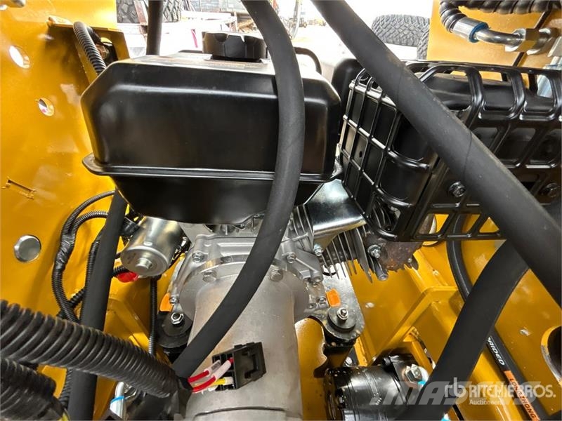 AGT MX-MRT14 Mini Compact Track Loader (Unused) スキッドステアローダー