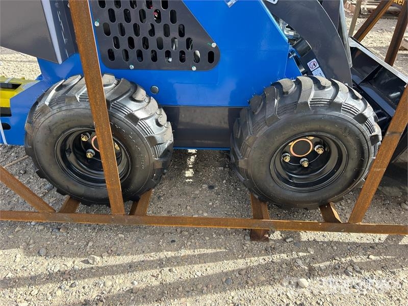 AGT MX-MRW14 Mini Skid Steer Loader (Unused) لوادر انزلاقية التوجيه