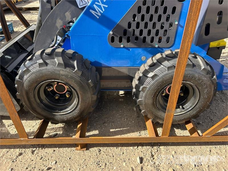 AGT MX-MRW14 Mini Skid Steer Loader (Unused) لوادر انزلاقية التوجيه