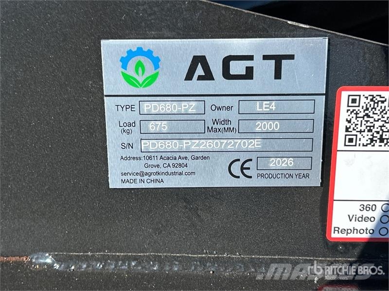 AGT PD680-PZ 6 in Skid Steer Post Driver (Unused) Tvorų montavimo įranga