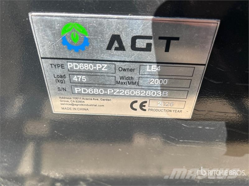 AGT PD680-PZ 8 in Skid Steer Post Driver (Unused) 围栏设备
