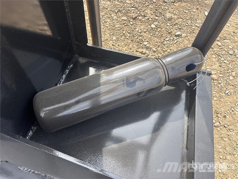 AGT PD680-PZ Skid Steer Post Driver (Unused) Zäune und Zubehör