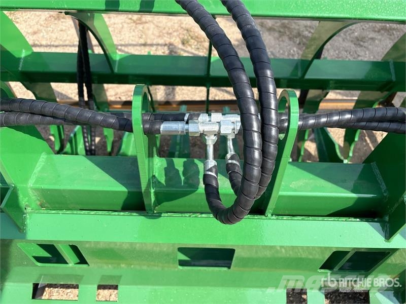 AGT SRR72 45 in Skeleton Skid Steer Bucket (Unused) Baldes