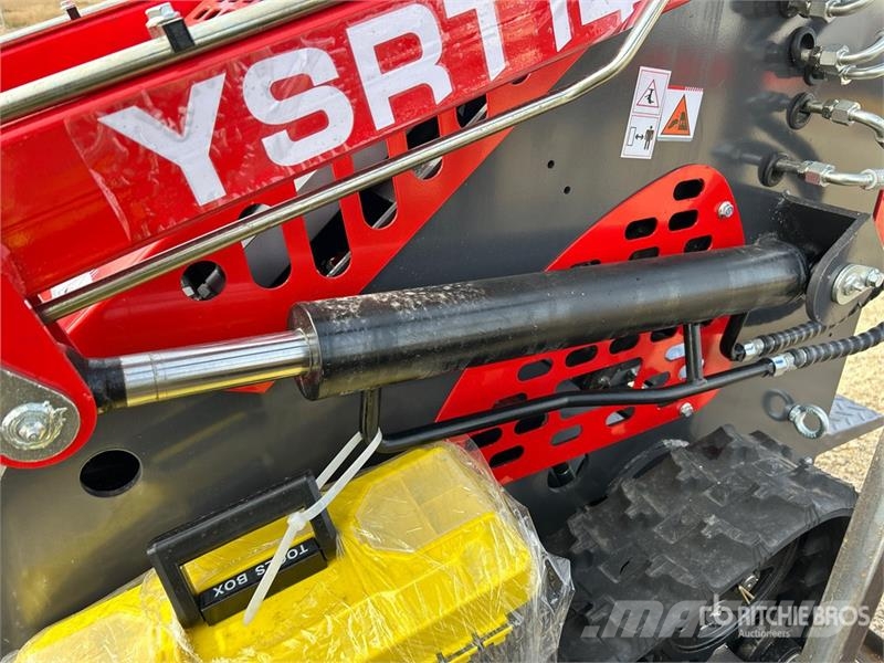 AGT YSRT14 スキッドステアローダー