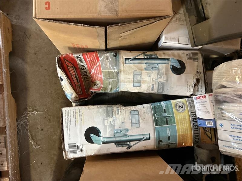 Air Tank, Jigsaw, First Aid Kit, Filters, Trailer 其他組件