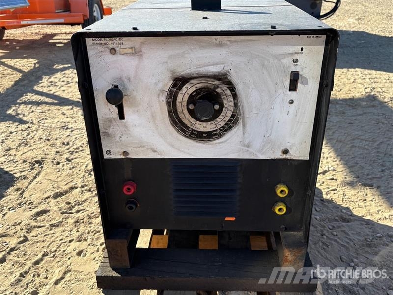 Aklands N-250AC/DC Electric Welder Schweissgeräte
