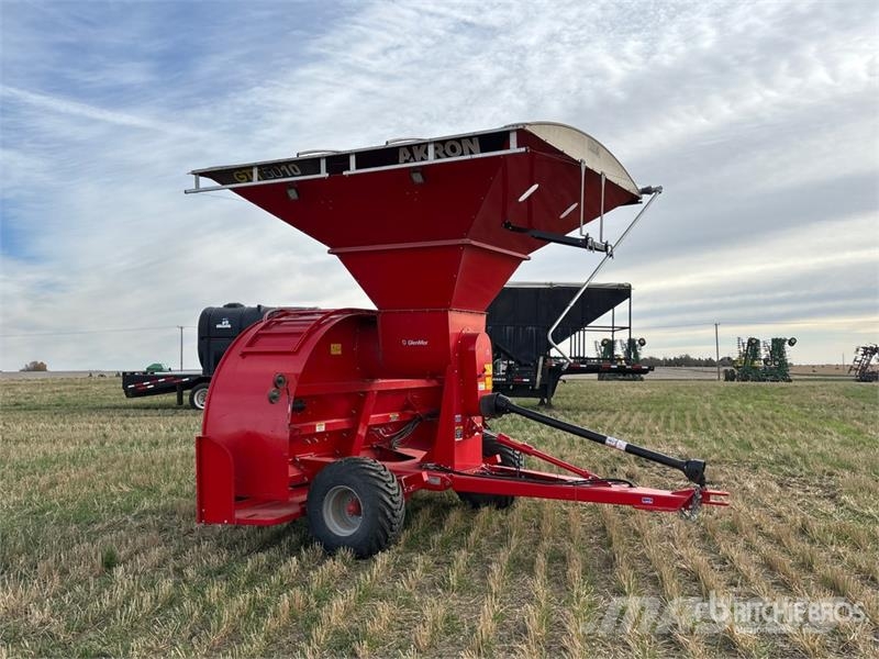 Akron 5010 10 ft Grain Bagger Packing equipment