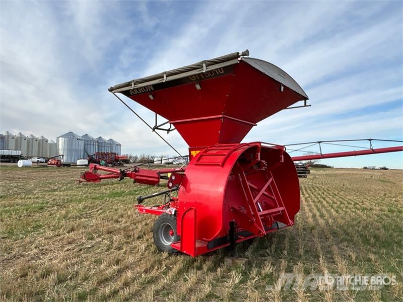 Akron 5010 10 ft Grain Bagger Packing equipment