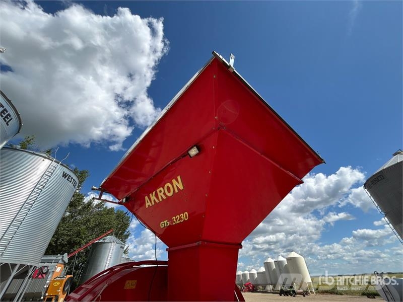 Akron GTX3230 10 ft Grain Bagger Paketleme ekipmanları
