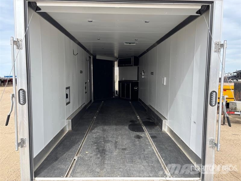 Alcom 22 ft T/A Enclosed Trailer Dobozos pótkocsik