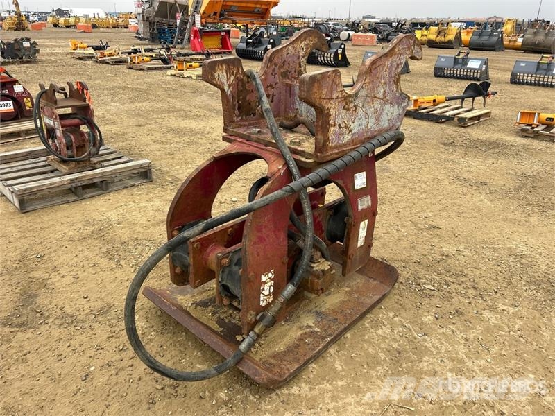 Allied 34 in Plate Compactor Attachment - Fits John Deere دكاكات أفقية