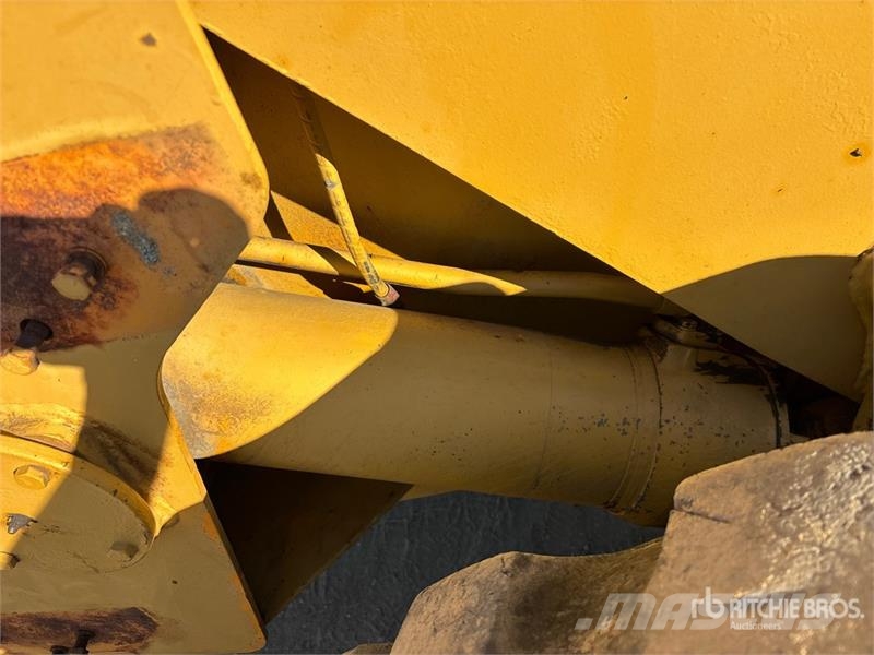 Allis Chalmers Chalmers 645 Wheel Loader لوادر بعجل