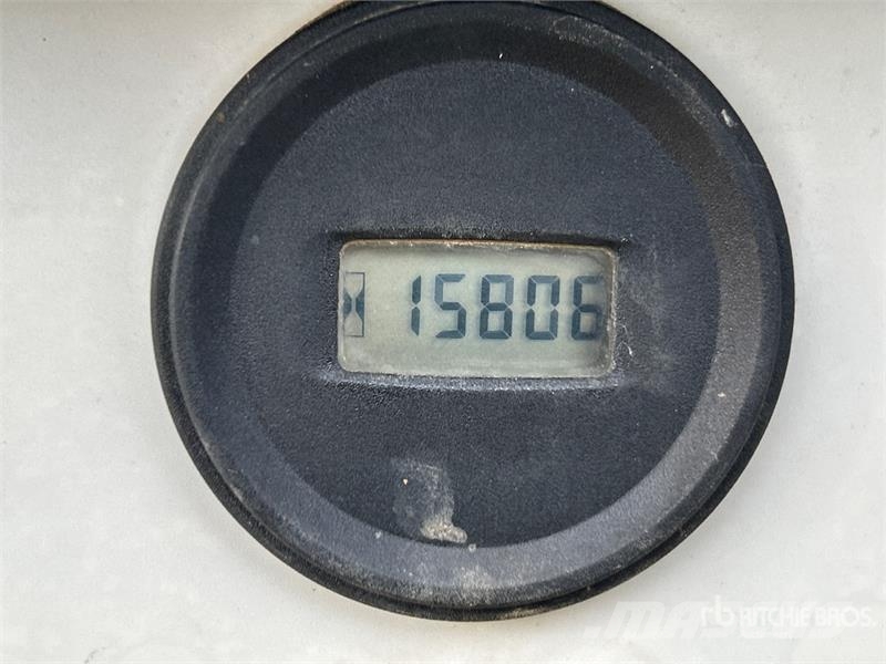 Allmand Maxi-Lite II V-TWR Lichtmasten