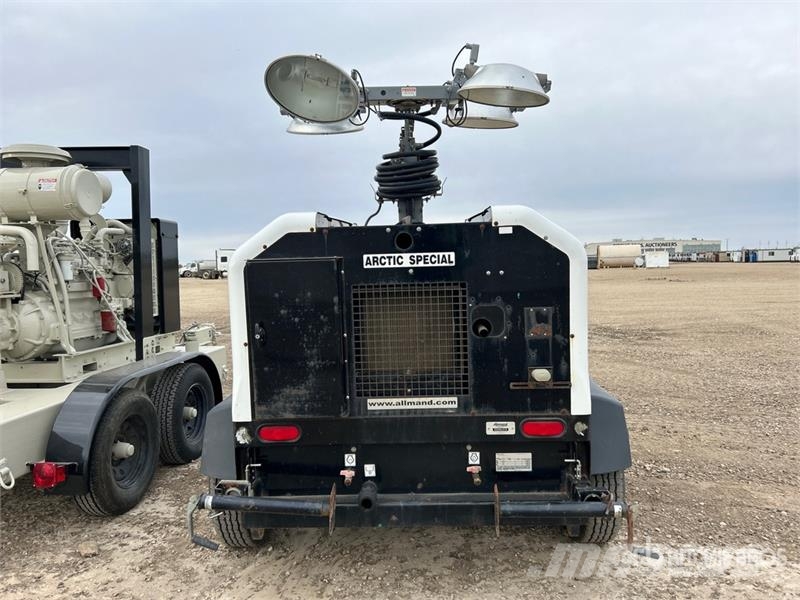 Allmand Maxi-Lite II V-TWR Lichtmasten