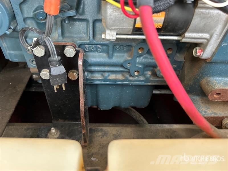 Allmand Maxi-Lite II V-TWR Lichtmasten