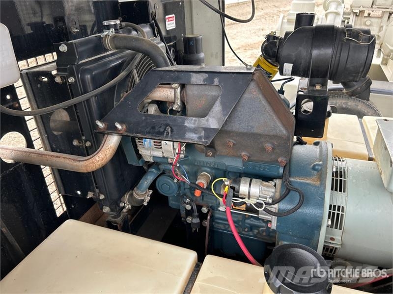 Allmand Maxi-Lite II V-TWR Lichtmasten