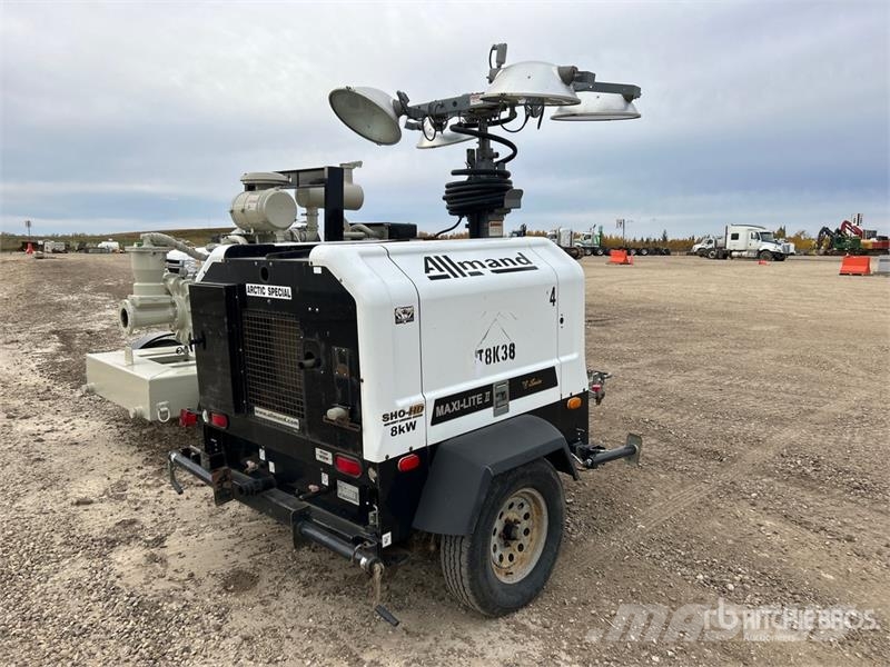 Allmand Maxi-Lite II V-TWR Lichtmasten