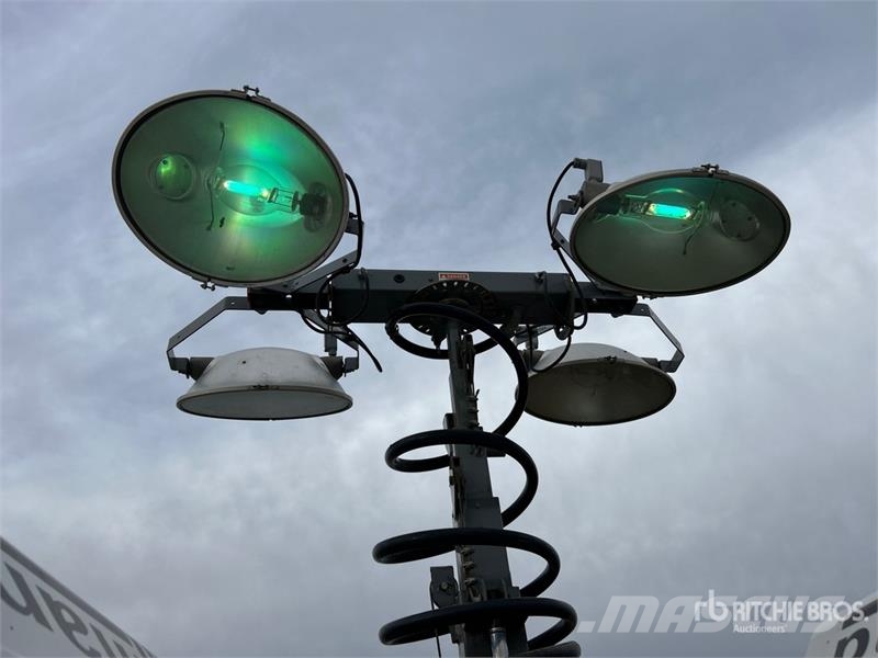 Allmand Maxi-Lite II V-TWR Lichtmasten