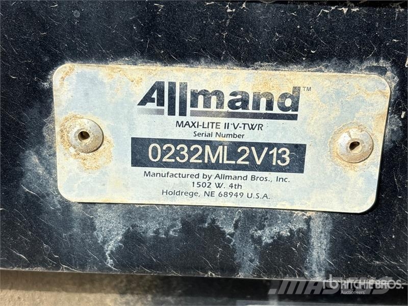 Allmand Maxi-Lite II V-TWR Rasvetni stubovi
