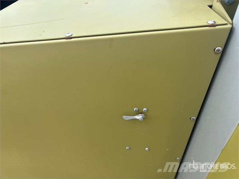 Allmand Maxi-Lite V Series Rasvetni stubovi