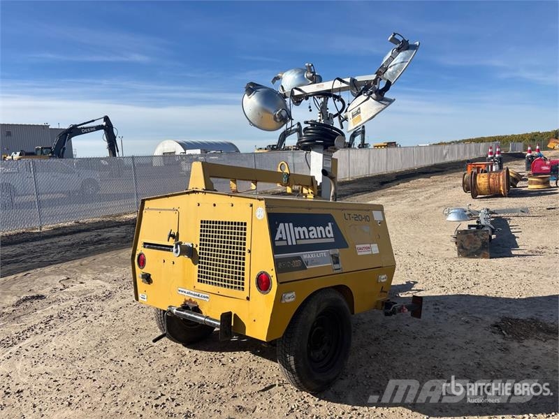 Allmand Maxi-Lite V Series Rasvjetni tornjevi