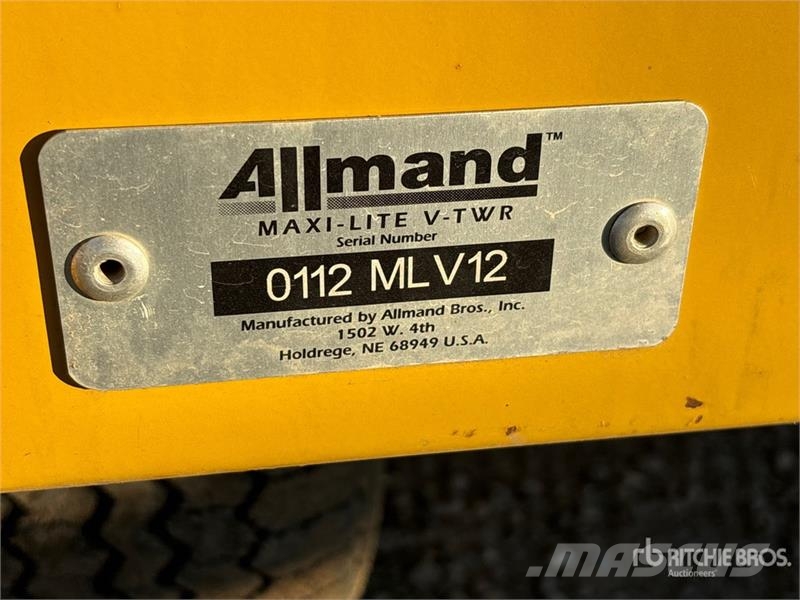 Allmand Maxie-Lite V-TWR 20 kW Light Tower Gaismas torņi