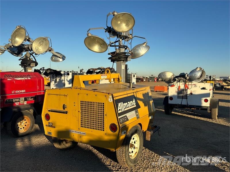 Allmand Maxie-Lite V-TWR 20 kW Light Tower Gaismas torņi