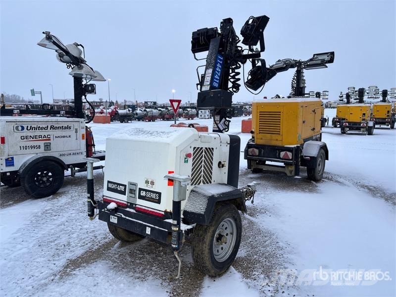 Allmand Night-Lite GR Series 3 kW Light Tower (Inoperable) Освітлювальні вежі