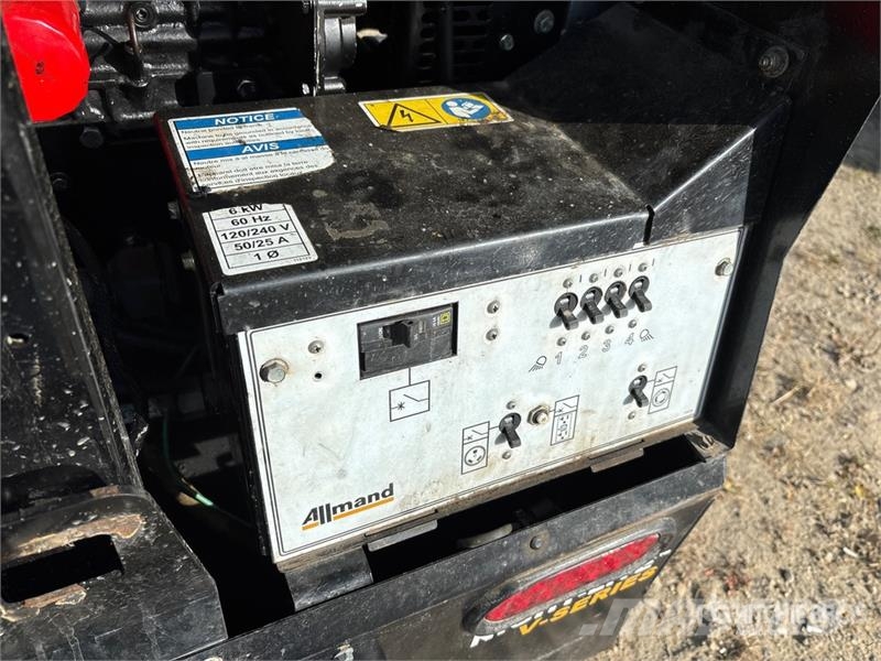 Allmand Night-Lite V-Series NLV 6 kW Light Tower Echipamente de luminare