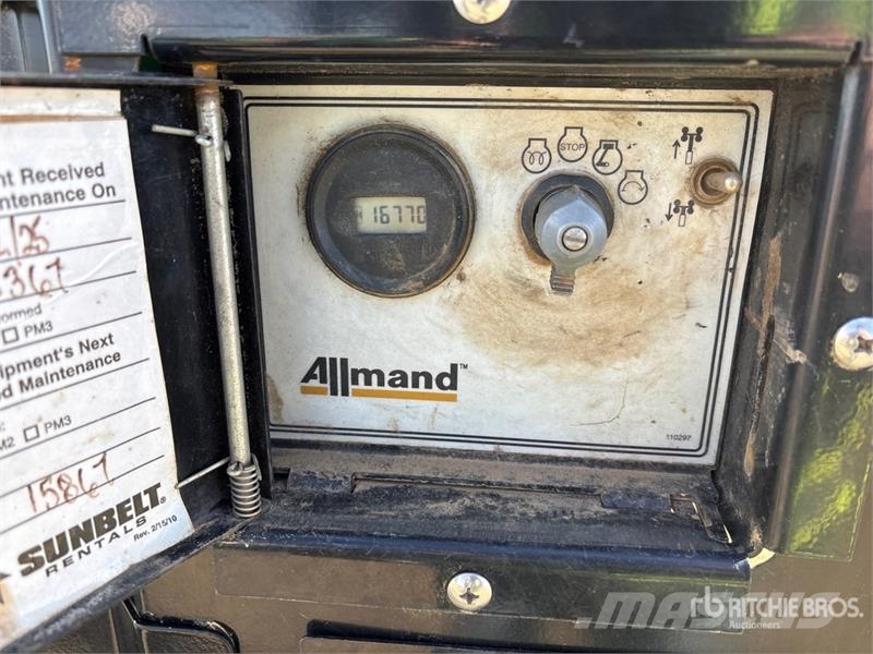 Allmand Night-Lite V-Series NLV 6 kW Light Tower Echipamente de luminare