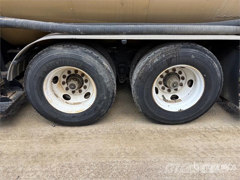 Almix Tri/A 20000 gal Asphalt Tank Trailer مقطورات ذات صهاريج