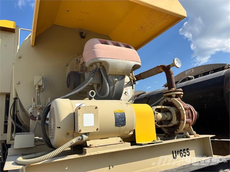 Almix Tri/A 20000 gal Asphalt Tank Trailer مقطورات ذات صهاريج