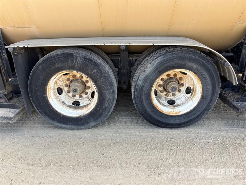 Almix Tri/A 20000 gal Asphalt Tank Trailer مقطورات ذات صهاريج