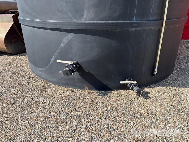 Alpine 9000 gal Fertilizer Tank Kunstmeststrooiers