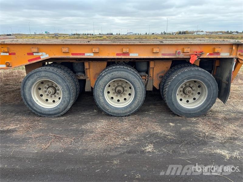 Altec 50 ft 24-Wheel Flatbed Oilfield Trailer 가공 장비
