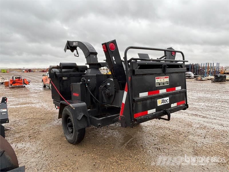 Altec DRM12 Tow-Behind Wood Chipper Fa aprítók