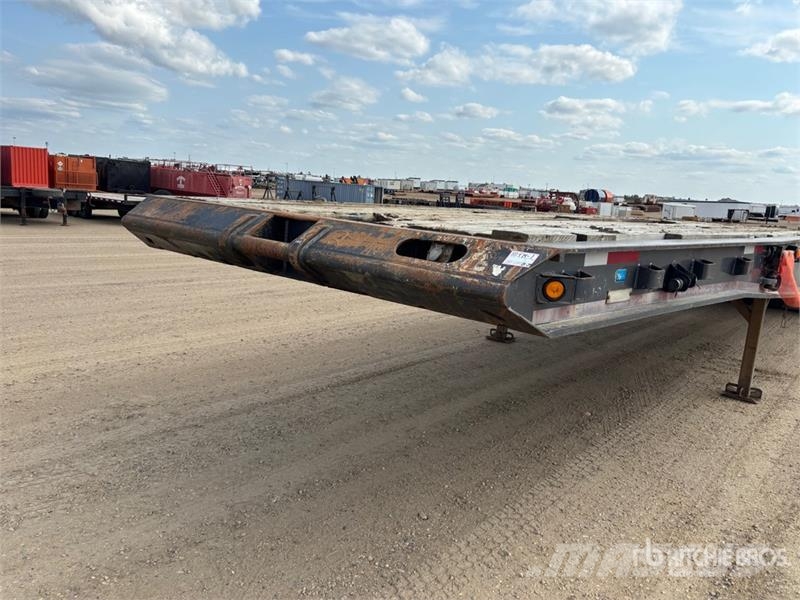 Altek 52 ft 24-Wheel Flatbed Oilfield Trailer معدات التجهيز