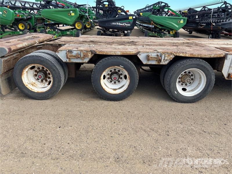 Altek 53 ft Tri/A Folding Neck Trailer Низкорамные прицепы