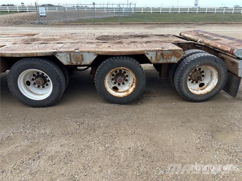 Altek 53 ft Tri/A Folding Neck Trailer Низкорамные прицепы