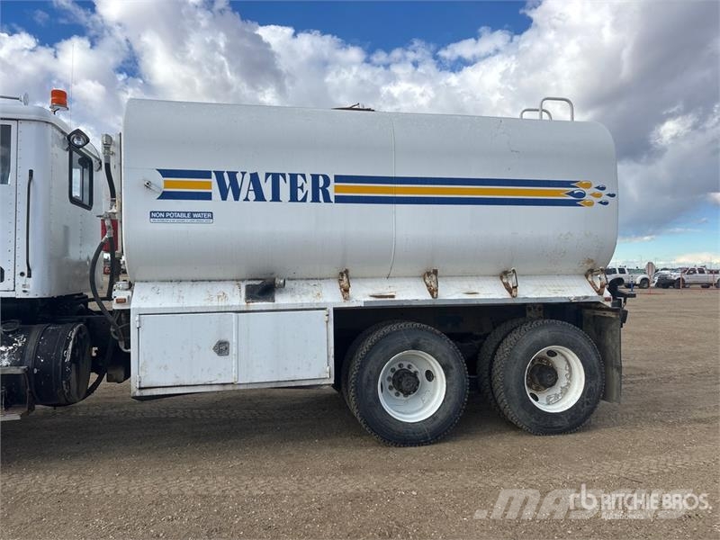 AM General M916 100 bbl 6x6 Water Truck Vesisäiliöautot
