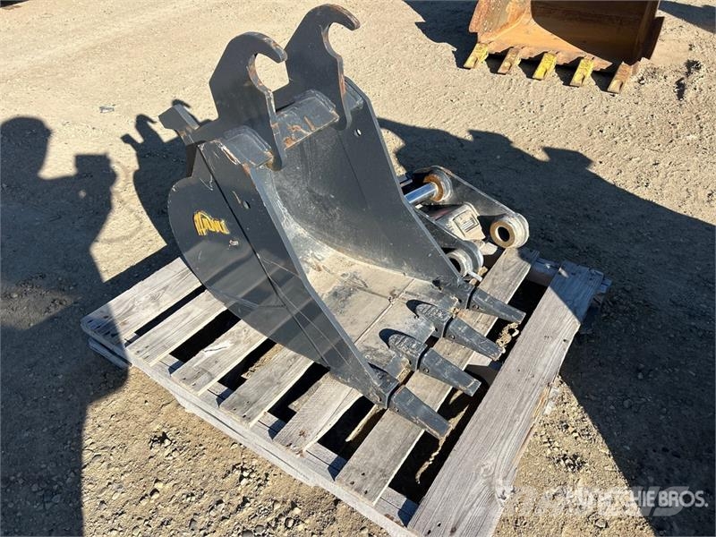 AMI 18DB50 18 in Q/C Digging Excavator Bucket Skuffer