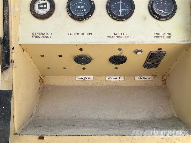 Amida LT5000 أبراج خفيفة