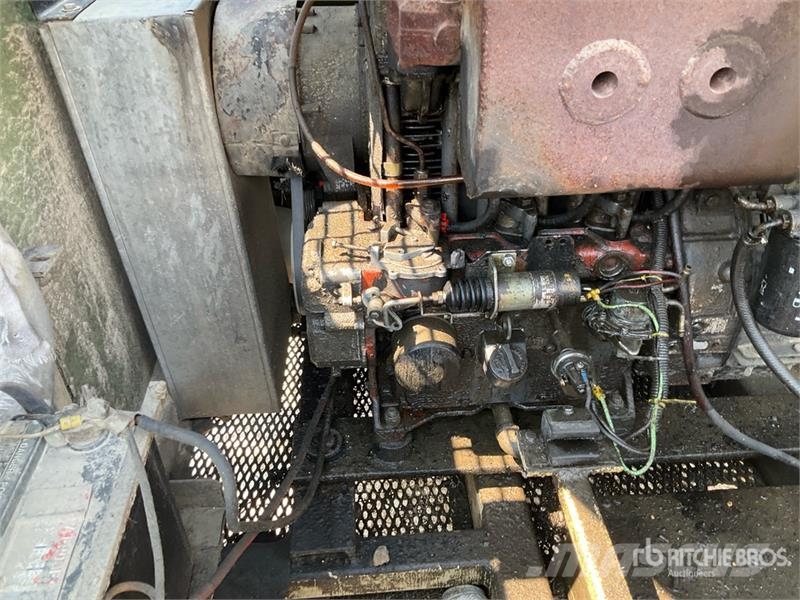 Amida LT5000 أبراج خفيفة