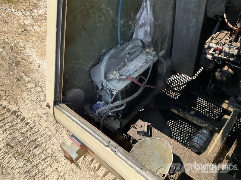 Amida LT5000 أبراج خفيفة